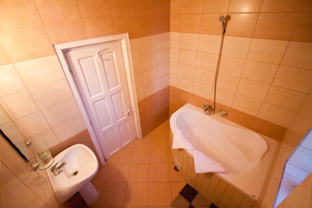 Filo Hotel Георгени Екстериор снимка