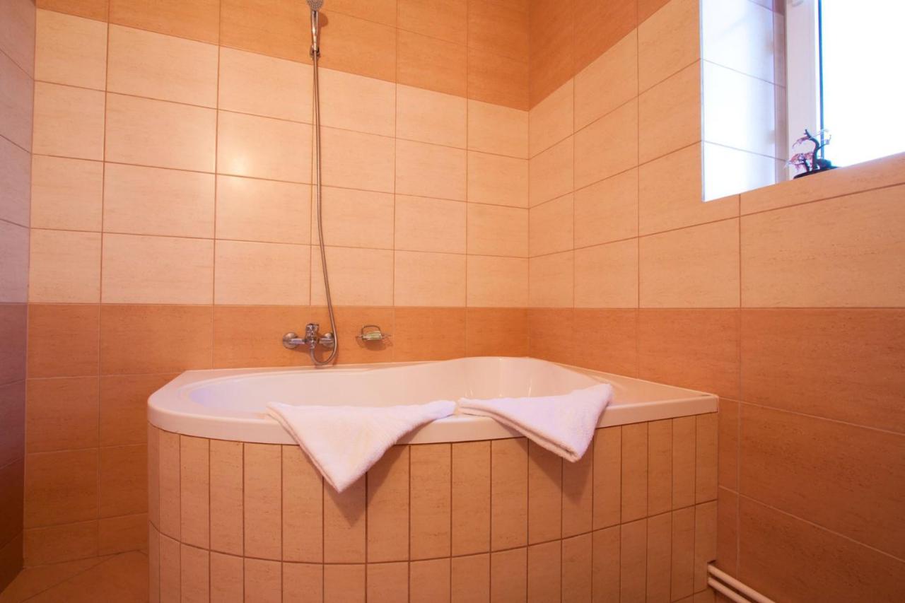 Filo Hotel Георгени Екстериор снимка