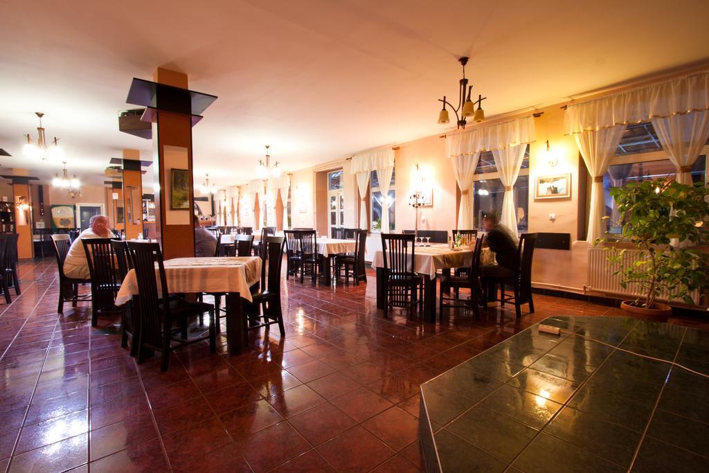 Filo Hotel Георгени Екстериор снимка